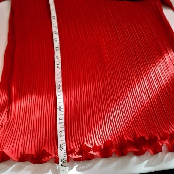 Nanette Lepore Long Sleeves Square Neckline Micropleat Blouse Sz/4 - Picture 2 of 13